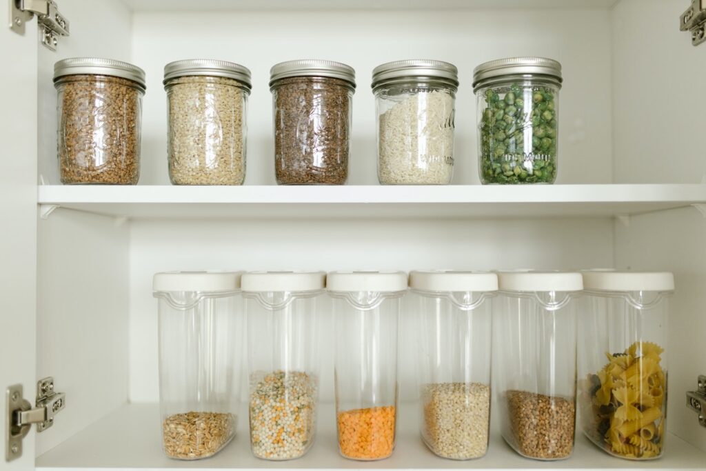 how do you store herbs and spices properly