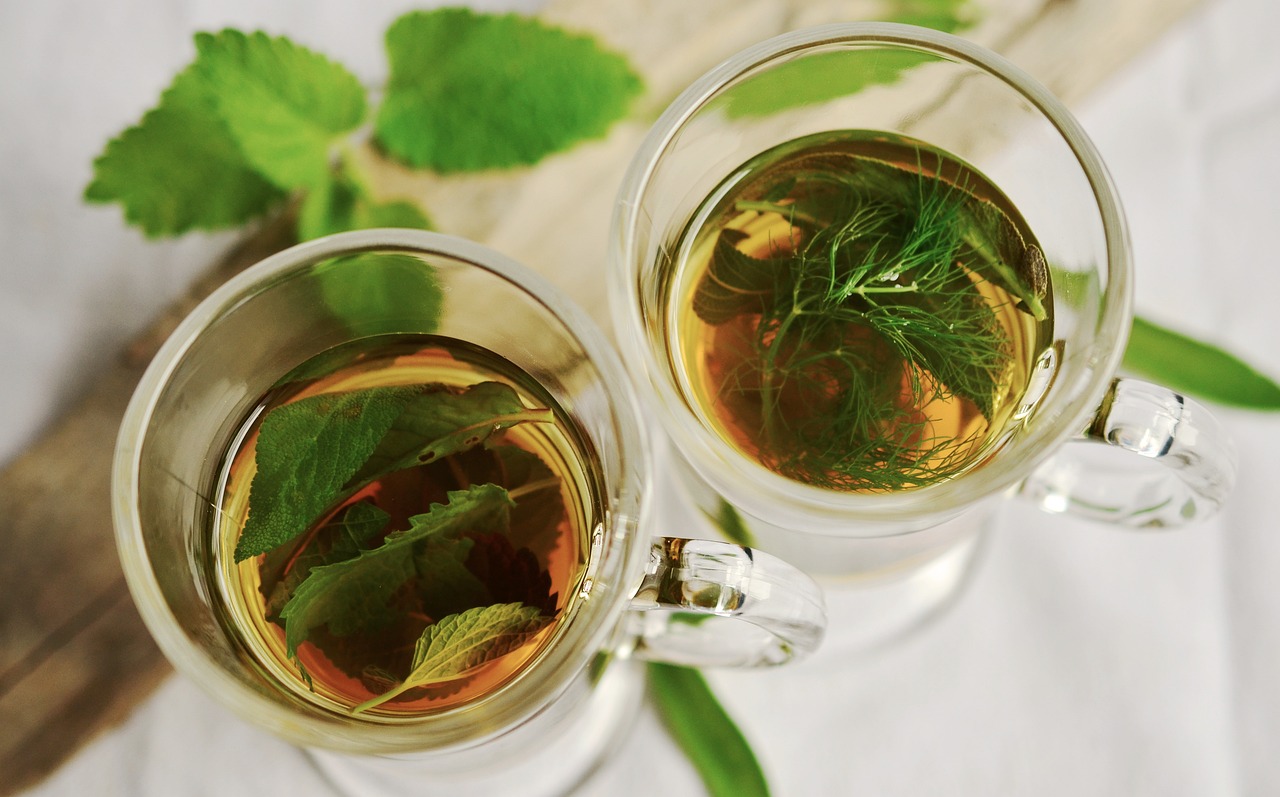 how to make homemade herbal tea